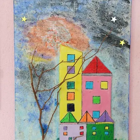 Apartament House Of Arts Pélla